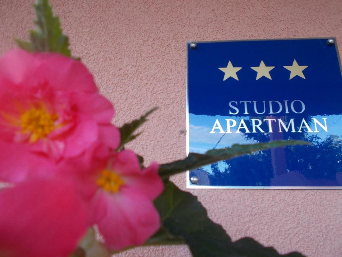 Appartamento Ella Pola Esterno foto