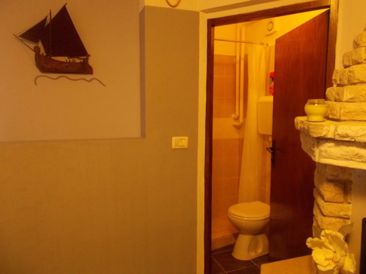 Appartamento Ella Pola Esterno foto
